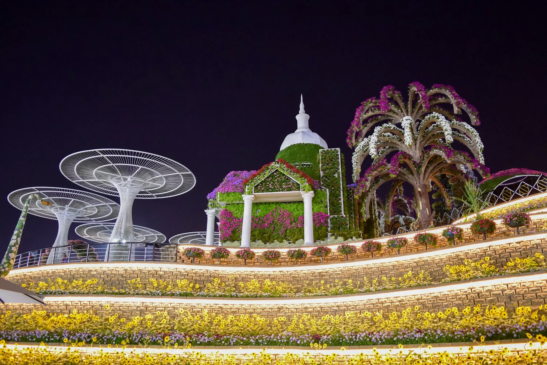Miracle Garden Evening Illuminations 