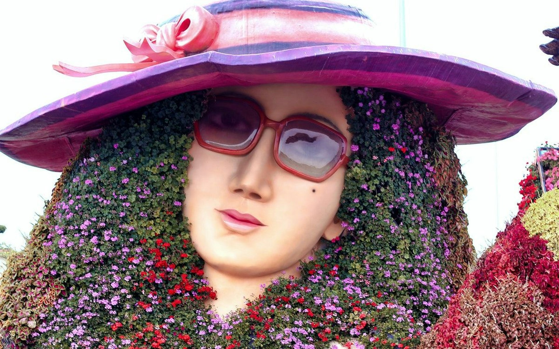 Combo Deal: Burj Khalifa + Dubai Miracle Garden Tickets - View 9